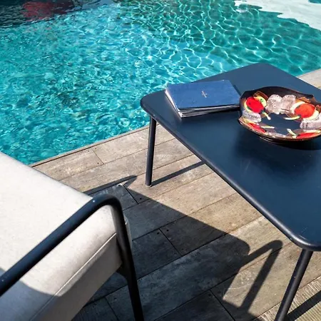 Amonite Avec Climatisation Et Piscine Holiday home *